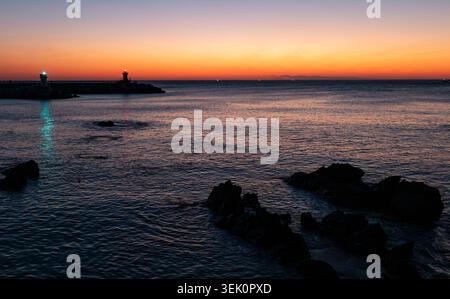 Donghae. 31 mai 2026. Cette photo prise le 31 mai 2026 montre une vue du port de Mukho à l'aube dans la ville de Donghae, province de Gangwon-do, Corée du Sud. Crédit : Jun Hyosang/Xinhua/Alamy Live News Banque D'Images