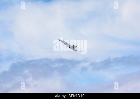 F/A-18 effectuant des manœuvres lors d'un spectacle aérien Salamanque, Espagne 10 mai 2026 Banque D'Images