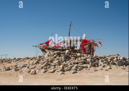 Installations artistiques en bord de mer à Bombay Beach, sur les rives de la mer de Salton. Californie, États-Unis. Banque D'Images