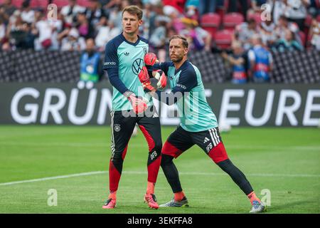 Alexander Nuebel et Oliver Baumann lors du match entre -Allemagne vs Finlande- (score final 4-0) le 31 mai 2026 au MEWA Arena de Mayence, Allemagne Banque D'Images