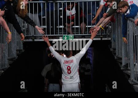 Varsovie, Voïvodie de Masovie, Pologne. 2 juin 2026. Le Polonais PRZEMYSLAW ZAMOJSKI (8) a atteint les sommets en quittant l'arène après un match de la Coupe du monde de basket-ball masculin FIBA 3x3 dans la poule B entre la Pologne et la Lettonie à Varsovie, Pologne (crédit image : © Roman Koziel/ZUMA Press Wire) USAGE ÉDITORIAL SEULEMENT ! Non destiné à UN USAGE commercial ! Banque D'Images