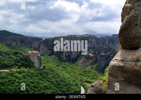 Paysage dramatique du monastère des Météores en Grèce Banque D'Images