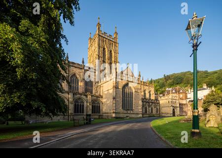 Matin de printemps au Prieuré de Great Malvern, Worcestershire. Banque D'Images