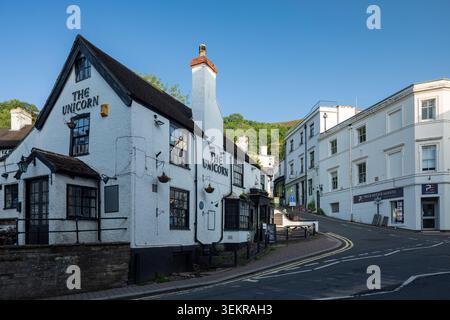 Spring morning at the Unicorn pub in Great Malvern, Worcestershire. Banque D'Images