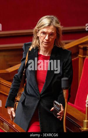 Paris, France. 03 juin 2026. La députée de l'ensemble pour la République, Agnes Pannier-Runacher, lors d'une séance de questions au gouvernement à l'Assemblée nationale, chambre basse du parlement français à Paris, le 3 juin 2026. Photo par Alexis Jumeau/ABACAPRESS.COM crédit : Abaca Press/Alamy Live News Banque D'Images