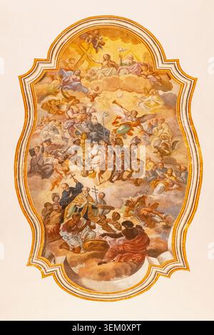Actuellement utilisée comme amphithéâtre pour l'Université de Catane, cette grande salle était l'ancienne salle à manger pour les moines du monastère San Nicolò. Banque D'Images