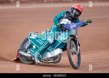 Leon Madsen du Danemark #30 lors du ATPI FIM Speedway Grand Prix de Grande-Bretagne 2026 Round 3 au National Speedway Stadium de Manchester, Angleterre, Royaume-Uni le 5 juin 2026. (Photo de Andrew SURMA/Sipa USA). Crédit : Sipa USA/Alamy Live News Banque D'Images