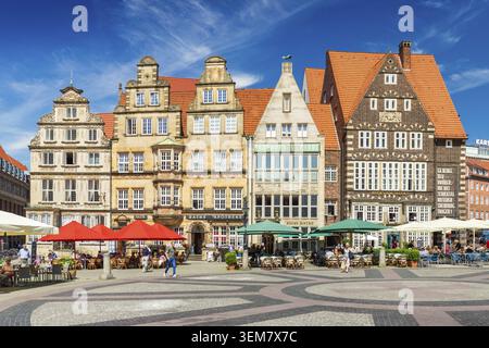 Brême - juillet 2018, Allemagne : maisons historiques dans un style architectural traditionnel, la place principale de la ville. L'une des villes les plus célèbres du No Banque D'Images