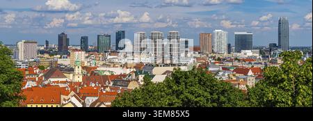 Paysage urbain de Bratislava, une vue panoramique sur la capitale de la Slovaquie Banque D'Images