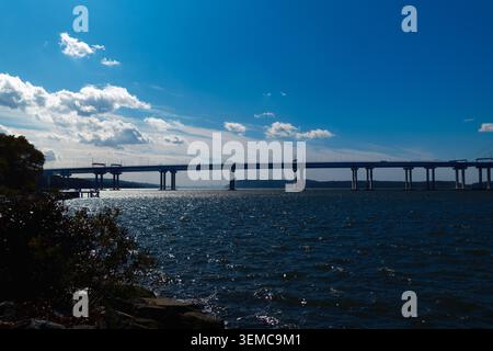 Le pont Tappan Zee, officiellement nommé pont Mario M. Cuomo sur le fleuve Hudson le lundi 14 octobre 2024 à Tarrytown, New York. . Banque D'Images