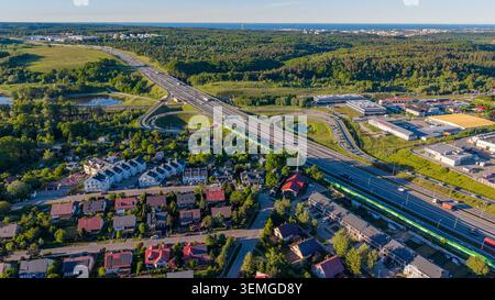 Gdansk, Pologne - 28 mai 2026 : réseau routier et flux de trafic à Gdańsk Banque D'Images