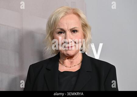 Los Angeles, États-Unis. 07 juin 2026. Mimi Leder arrive à la saison 4 de l’émission « The Morning Show » d’Apple TV, Emmy FYC qui s’est tenue au Directors Guild Theatre le 7 juin 2026 à Los Angeles, CA. © Lisa OConnor/AFF-USA.com crédit : AFF/Alamy Live News Banque D'Images