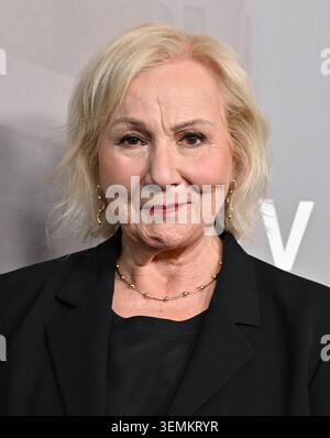 Los Angeles, États-Unis. 07 juin 2026. Mimi Leder arrive à la saison 4 de l’émission « The Morning Show » d’Apple TV, Emmy FYC qui s’est tenue au Directors Guild Theatre le 7 juin 2026 à Los Angeles, CA. © Lisa OConnor/AFF-USA.com crédit : AFF/Alamy Live News Banque D'Images