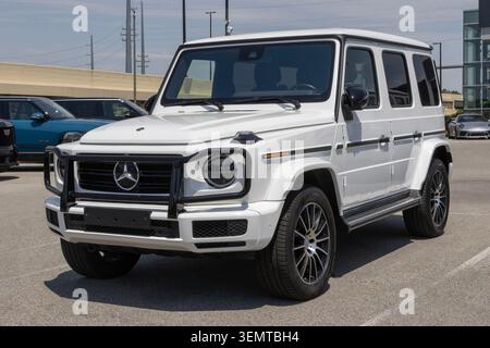 Indianapolis - 5 juin 2026 : présentoir Mercedes-Benz G550 usagé. Avec des préoccupations de prix, Mercedes achète et vend des véhicules d'occasion pour répondre à la demande. Banque D'Images