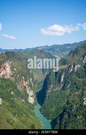 Vue verticale de tu San Canyon, rivière Nho que, boucle Ha Giang, Vietnam Banque D'Images
