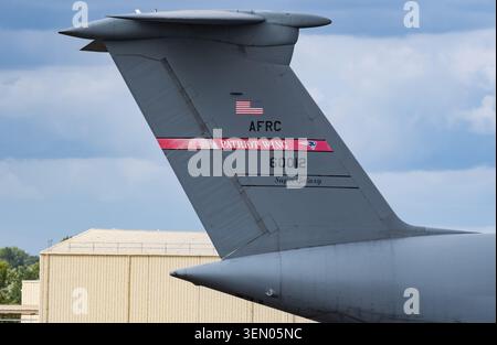 USAF C-5M Super Galaxy quitte le RIAT 2025 à la RAF Fairford, Royaume-Uni, juillet 2025. Crédit JTW Aviation images / Alamy. Banque D'Images