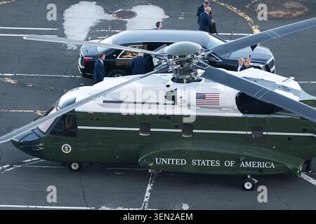 NEW YORK, États-Unis - 8 juin 2026 : le président Trump atterrit dans le centre-ville de Manhattan sur Marine One en route pour la finale des Knicks au Madison Square Garden. Photo de Jonah Elkowitz Banque D'Images