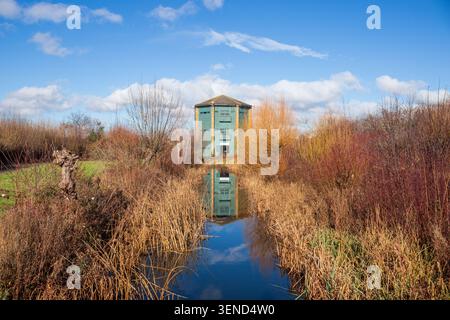 Peacock Tower Hide au London Wetland Centre, Barnes, Londres, Royaume-Uni. Propriété du Wildfowl and Wetlands Trust. Banque D'Images