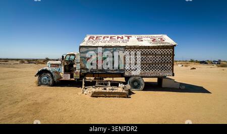 Californie, USA, 30 septembre 2024, vue d'un camion décoré à Salvation Mountain Banque D'Images