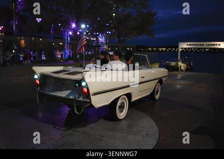 Orlando USA février 28 2026 amphicar vintage à Disney Springs Banque D'Images