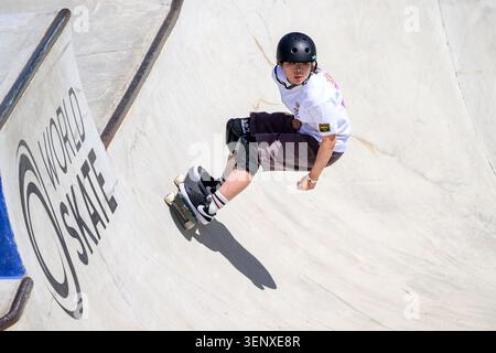 Rome, Italie. 12 juin 2026. Misugu Okamoto, japonaise, participe aux quarts de finale de la Coupe du monde de skateboard de parc féminin à Ostia Park à Rome (Italie), le 12 juin 2026. Crédit : Insidefoto/Alamy Live News Banque D'Images