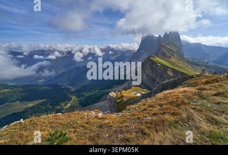 Vue panoramique sur la célèbre crête de Seceda dans les Dolomites, Italie Banque D'Images