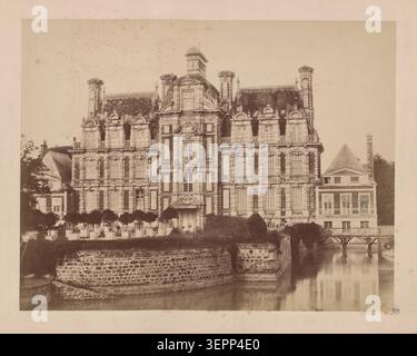 Le Château de Beaumesnil est montré dans une vue de façade sud de 1877 présentant une résidence aristocratique normande du XIXe siècle où l'architecture française de château reflète la conception régionale noble des domaines et les traditions historiques de construction dans l'Eure. Banque D'Images