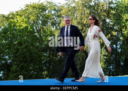 Le premier ministre Sir Keir Starmer et son épouse Victoria Starmer lors du sommet du G7 à Évian, en France. Date de la photo : lundi 15 juin 2026. Banque D'Images