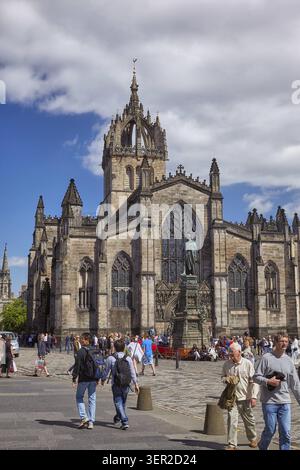 Édimbourg, Écosse - 18 juin 2010 : L'église de High Kirk of Edinburgh (cathédrale St Giles) sur le Royal Mile à Édimbourg. Écosse Banque D'Images
