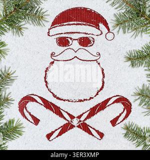 Mauvais symbole du Père Noël écrit à la main sur la carte de noël ou du nouvel an faite de fond de neige avec du papier artisanal rouge ci-dessous et des branches de sapin Banque D'Images