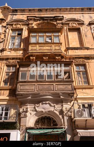 Malte, la Valette, Merchants Street, architecture historique, étage supérieur de bâtiment élégant Banque D'Images