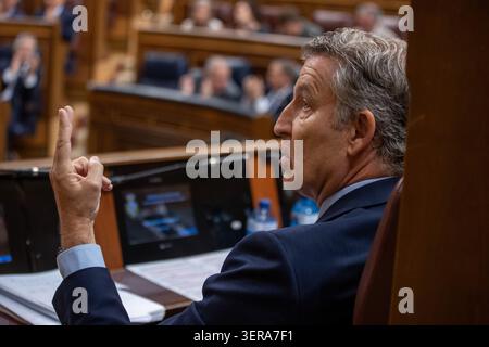 Madrid, Espagne. 17 juin 2026. Alberto Núñez Feijóo, chef du Parti populaire espagnol et chef de l'opposition, assiste à la session plénière du Congrès pendant la session parlementaire pour le contrôle du gouvernement. (Photo de David Canales/SOPA images/SIPA USA) crédit : SIPA USA/Alamy Live News Banque D'Images