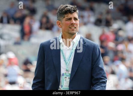 Londres, Royaume-Uni. 17 juin 2026. Londres, ANGLETERRE - Sir Alastair Cook EX England Captain lors du 2ème Rothesay test match, jour un match de cricket entre l'Angleterre et la Nouvelle-Zélande au Kia Oval, Kennington, Londres, le 17 juin 2026, à Londres, Angleterre. Crédit : action Foto Sport/Alamy Live News Banque D'Images