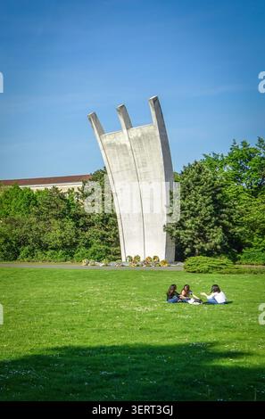 Mémorial du pont aérien de Berlin (1951), monument de la guerre froide à l'aéroport de Tempelhof, Tempelhof-Schöneberg, Berlin, Allemagne Banque D'Images