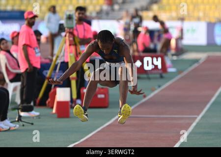 DOHA, QATAR – 19 juin 2026 : les athlètes participent au triple saut féminin lors du Mazraty Doha Meeting 2026 au Qatar Sports Club. Banque D'Images
