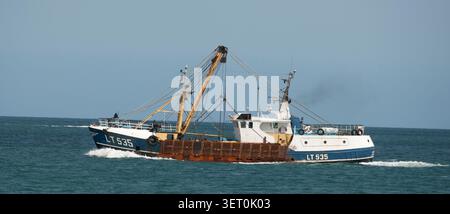 Chalutier de pêche le Korenbloem (LT535), photographié au large de la côte de Brixham, Devon, Angleterre, Royaume-Uni - navire est maintenant appelé Jordan A. Banque D'Images