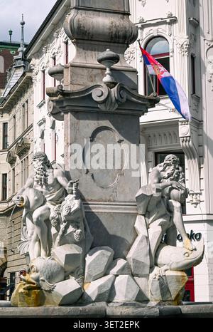 Fontaine Robba, célèbre monument baroque à Ljubljana, Slovénie, construite entre 1743-1751, fontaine des trois rivières carniolaises Banque D'Images