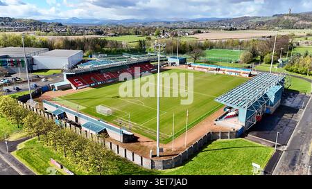 Photographie par drone du stade Forthbank, domicile du Stirling Albion Football Club, à Stirling, en Écosse. Banque D'Images