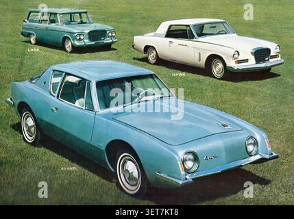 1963 Studebaker Avanti, Hawk et Lark Wagonaire - Vintage car Advertising Banque D'Images