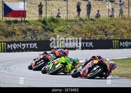 23 BASTIANINI Enea (ita), Red Bull KTM Tech3, KTM RC16, action avec 21 MORBIDELLI Franco (ita), Pertamina Enduro VR46 Racing Team, Ducati Desmosedici GP25 lors du MotoGP Monster Energy Grand Prix de Tchéquie 2026, à Brno, du 19 au 21 juin, en République tchèque - photo Studio Milagro / DPPI Banque D'Images