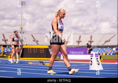 Birmingham, Royaume-Uni. 21 juin 2026. Hayley McLean devant la finale du 400m haies féminin aux Championnats britanniques d'athlétisme au Alexander Stadium de Birmingham le 21 juin 2026. Crédit : SPP Sport Press photo. /Alamy Live News Banque D'Images