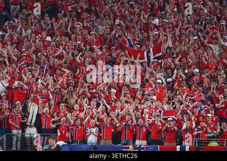 NEW JERSEY, États-Unis - 22 juin 2026 : les fans de Norvège lors du match du Groupe I de la Coupe du monde 2026 opposant la Norvège et le Sénégal au New York New Jersey Stadium (crédit : Craig Mercer/ Alamy Live News) Banque D'Images