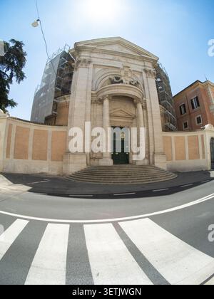Église de style baroque Chiesa di Sant'Andrea al Quirinale à Rome, XVIIe siècle œuvre du célèbre architecte Lorenzo Bernini, Italie Banque D'Images