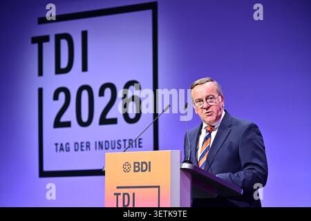 Berlin, Germany. 23rd June, 2026. Boris Pistorius (SPD), Federal Minister of Defense, speaks during the 2026 Industry Day event organized by the Federation of German Industries. Credit: Sebastian Gollnow/dpa/Alamy Live News Banque D'Images