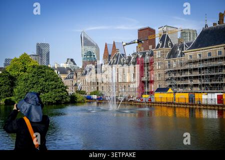 LA HAYE - rénovation du Binnenhof à la Haye. Le Binnenhof est en rénovation depuis le 1er octobre 2021. L'objectif est de rendre les bâtiments abritant les première et deuxième chambres, entre autres, à l'épreuve du temps. La rénovation du Binnenhof à la Haye devient de nouveau plus coûteuse. ROBIN UTRECHT /anp pays-bas Out - belgique Out Banque D'Images