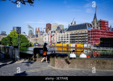 LA HAYE - rénovation du Binnenhof à la Haye. Le Binnenhof est en rénovation depuis le 1er octobre 2021. L'objectif est de rendre les bâtiments abritant les première et deuxième chambres, entre autres, à l'épreuve du temps. La rénovation du Binnenhof à la Haye devient de nouveau plus coûteuse. ROBIN UTRECHT /anp pays-bas Out - belgique Out Banque D'Images