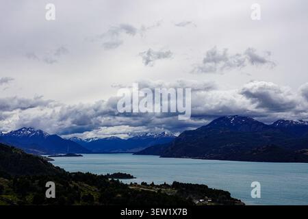 Vue de Puerto Río Tranquilo et du lac General Carrera, Patagonie, Chili Banque D'Images