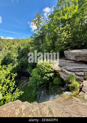 Les magnifiques chutes Kaaterskill près du lac North South à Haines Falls, NY, nichées dans les montagnes Catskill. Superbe vue sur les chutes d'eau, Banque D'Images