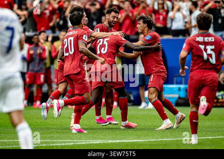 HOUSTON - (de gauche à droite) Joao Cancelo du Portugal, Nuno Mendes du Portugal, Bruno Fernandes du Portugal, Joao Felix du Portugal célèbrent le 2-0 lors de la Coupe du monde 2026 au stade NRG le 23 juin 2026 à Houston États-Unis. (Photo de Stefan Koops / EYE4IMAGES / DeFodi images) Banque D'Images