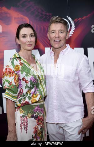 Célébrités assistant à la première de l'histoire d'Hannah Banque D'Images